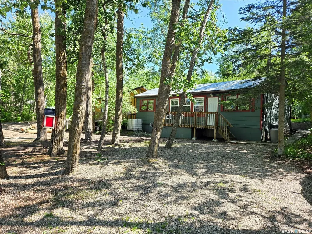 825 Lakeside Avenue White Bear Ir 70 SK S0C 0R0
