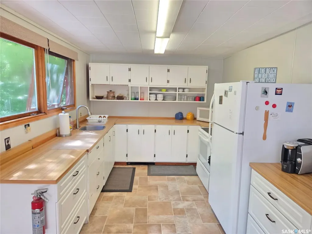 825 Lakeside Avenue White Bear Ir 70 SK S0C 0R0
