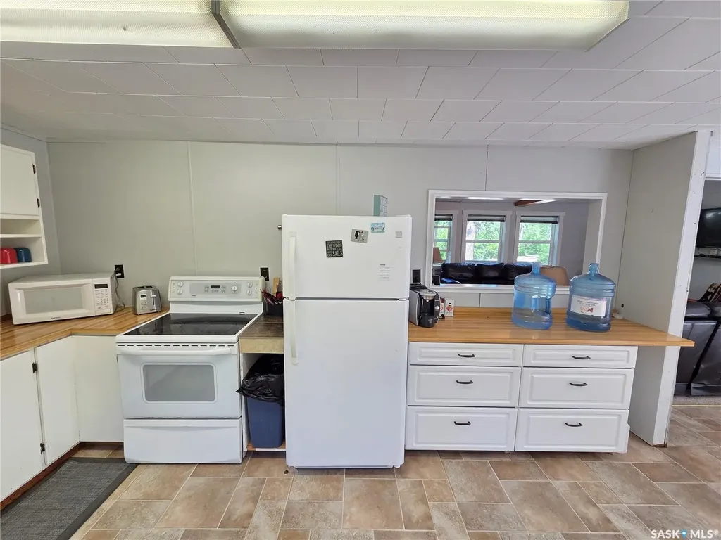 825 Lakeside Avenue White Bear Ir 70 SK S0C 0R0
