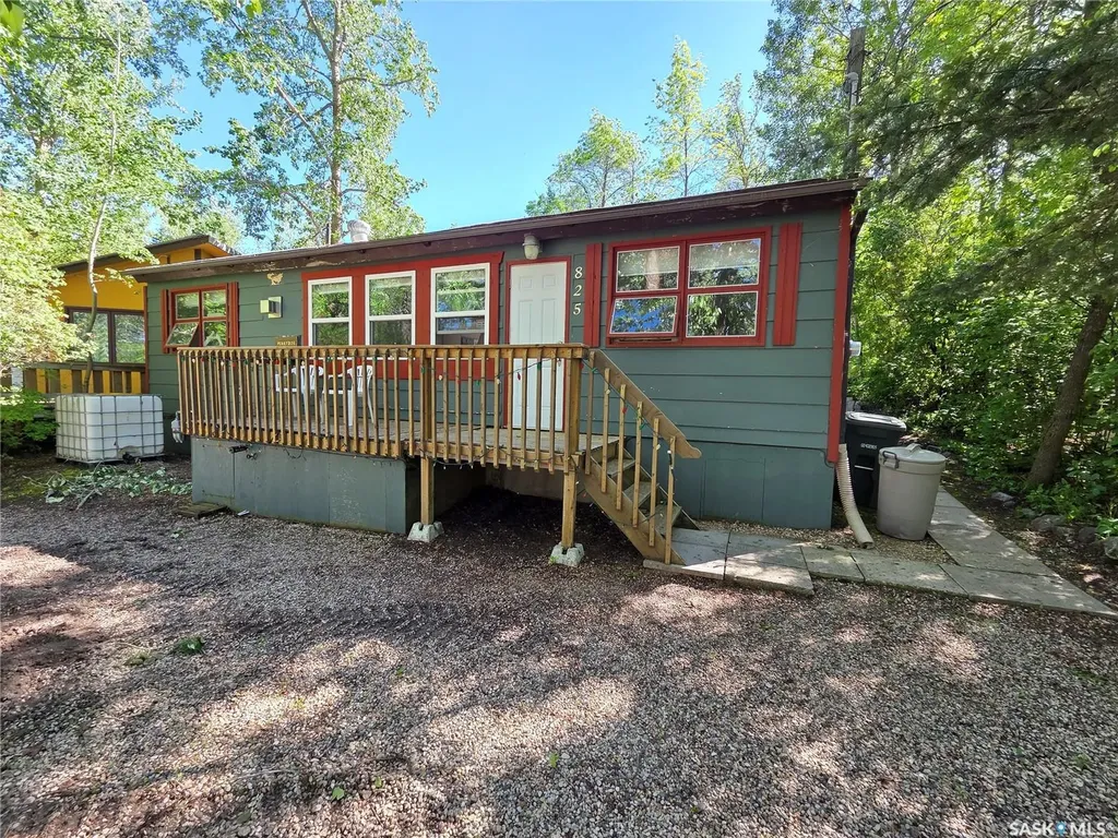 825 Lakeside Avenue White Bear Ir 70 SK S0C 0R0