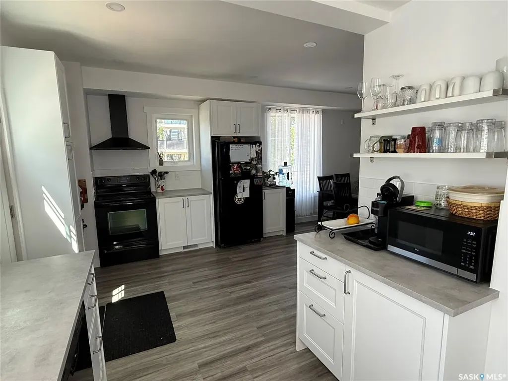301 3rd Street S Weyburn SK S4H 2C5