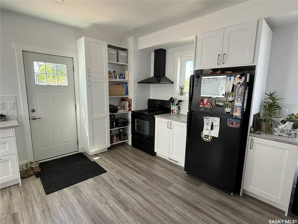 301 3rd Street S Weyburn SK S4H 2C5
