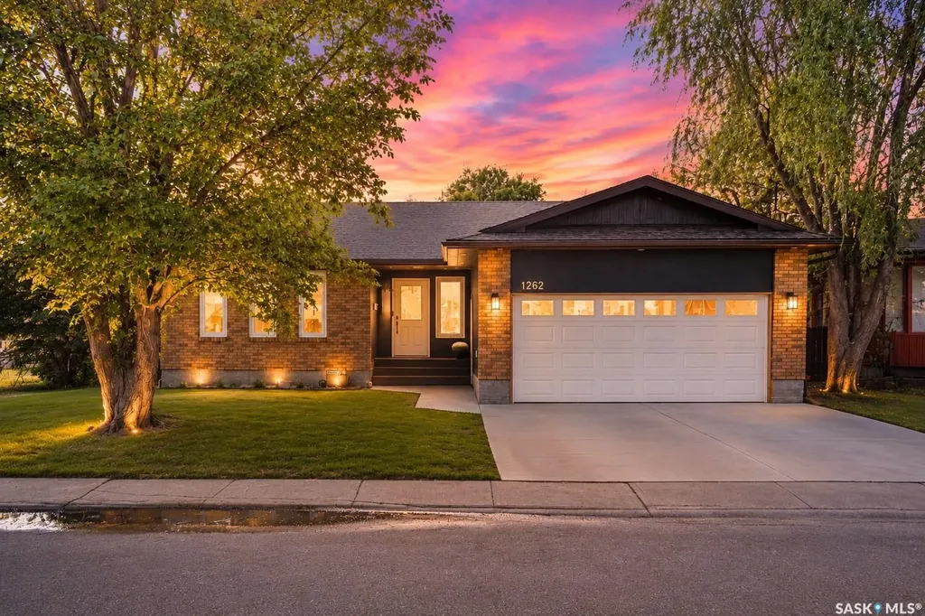 1262 James Crescent Regina SK S4M 6A5