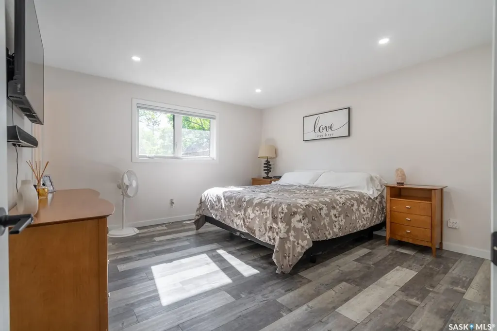 1262 James Crescent Regina SK S4M 6A5