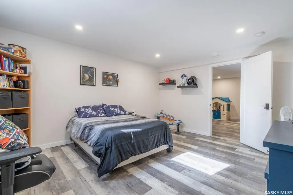1262 James Crescent Regina SK S4M 6A5