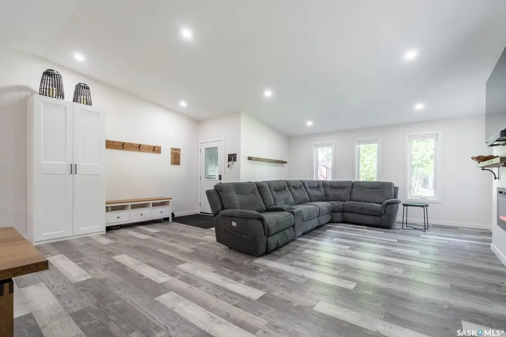 1262 James Crescent Regina SK S4M 6A5