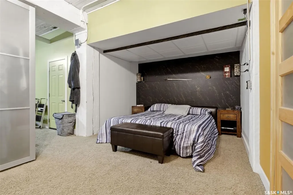 2128 Dewdney Avenue Regina SK S4R 1H2