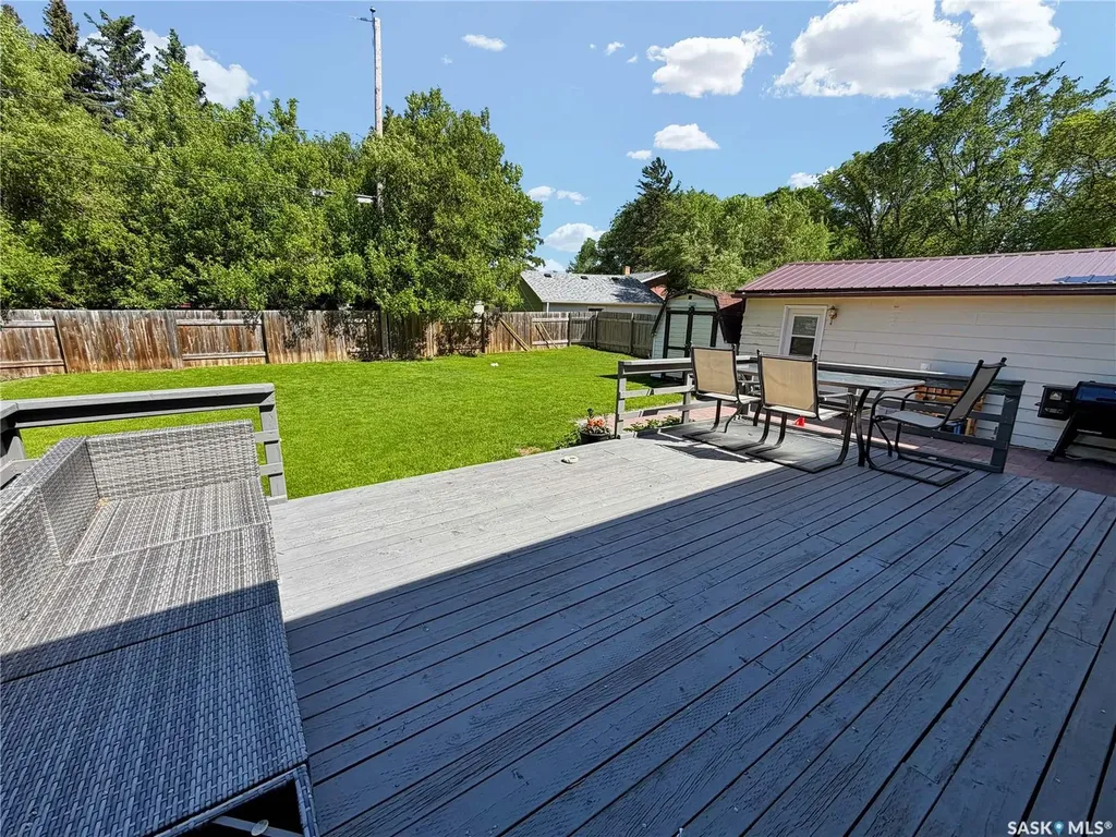 1114 Arcola Street Esterhazy SK S0A 0X0