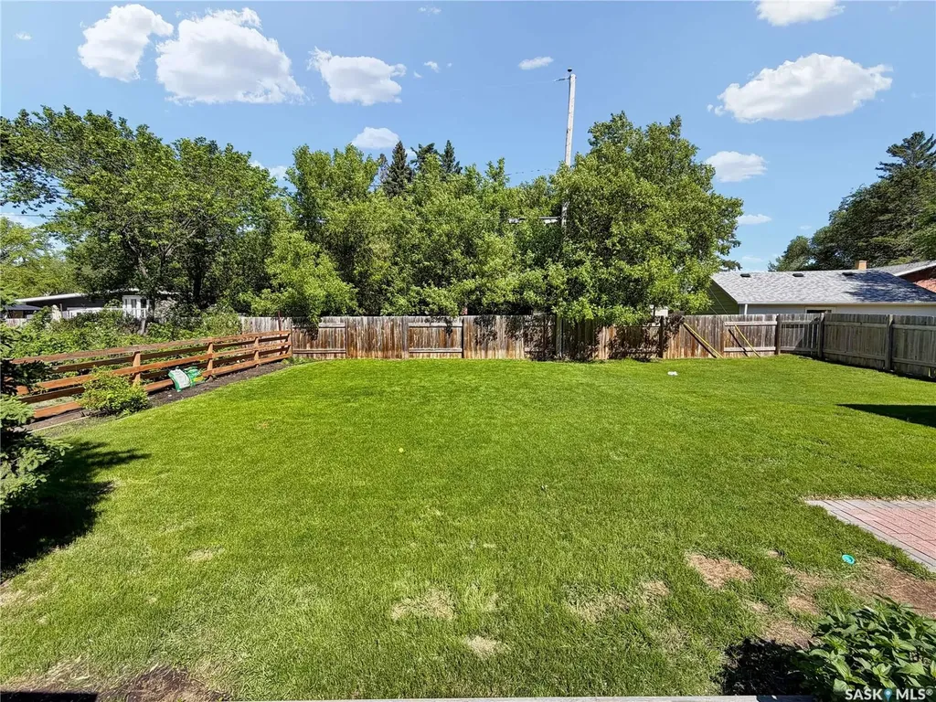 1114 Arcola Street Esterhazy SK S0A 0X0