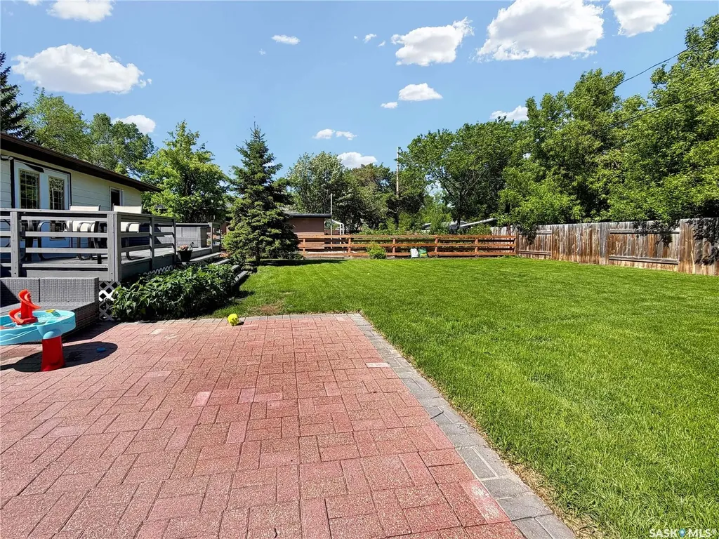 1114 Arcola Street Esterhazy SK S0A 0X0