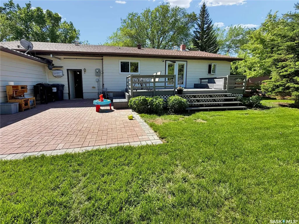 1114 Arcola Street Esterhazy SK S0A 0X0