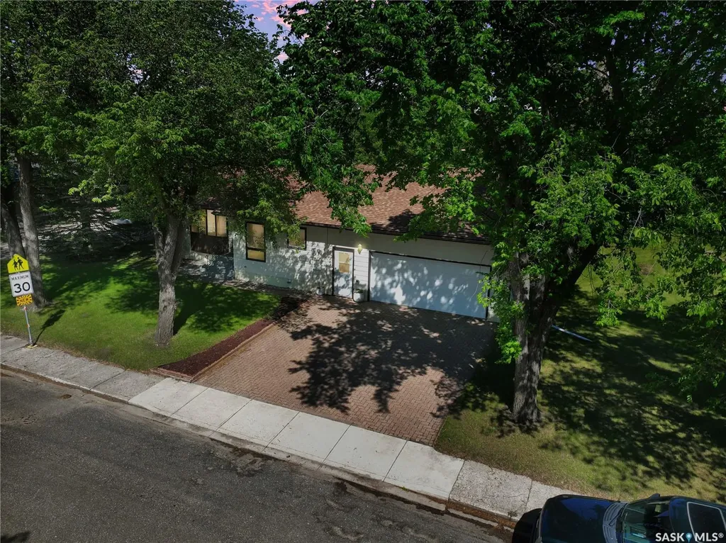 1114 Arcola Street Esterhazy SK S0A 0X0