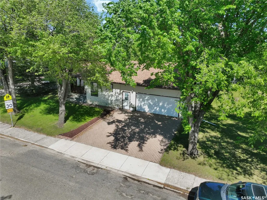 1114 Arcola Street Esterhazy SK S0A 0X0