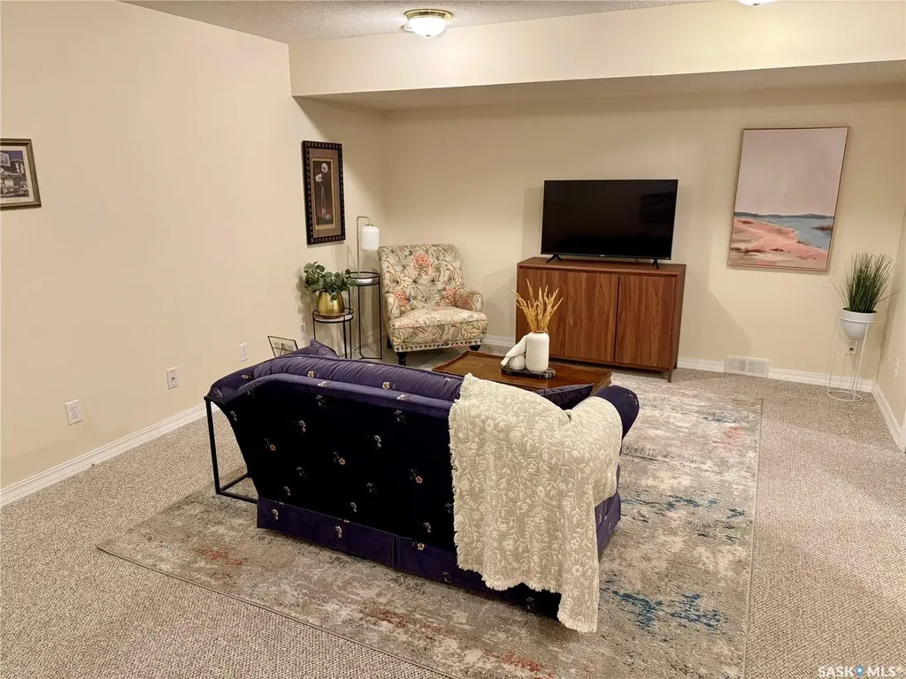 223 Mikkelson Drive Regina SK S4T 0A3