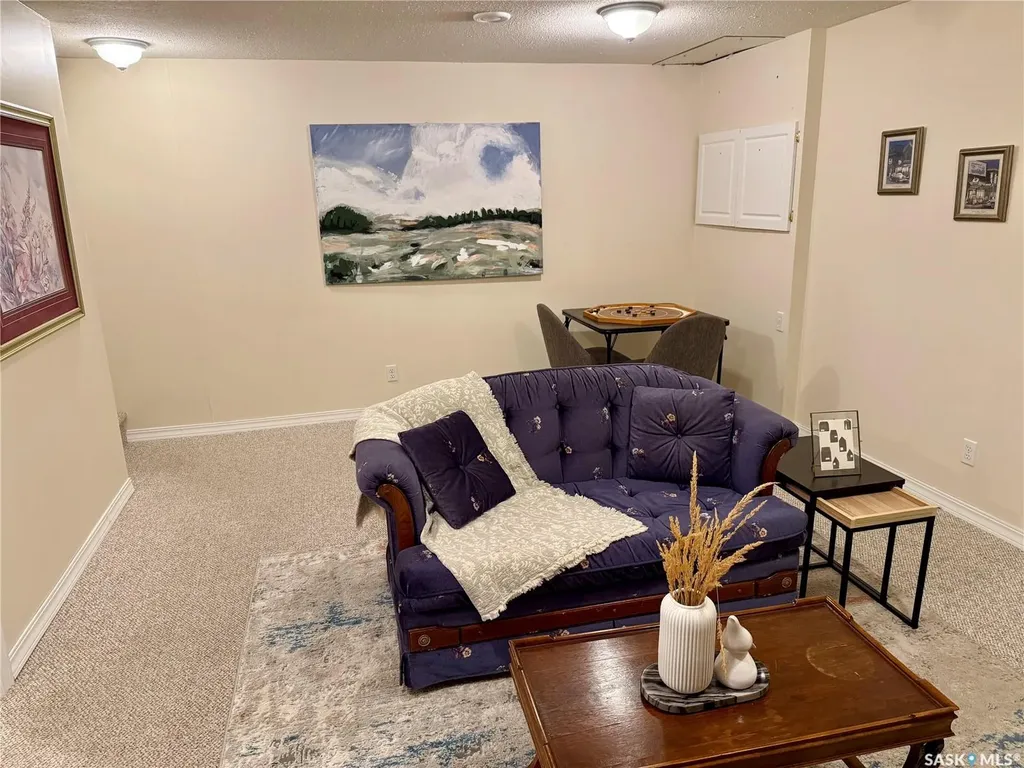 223 Mikkelson Drive Regina SK S4T 0A3