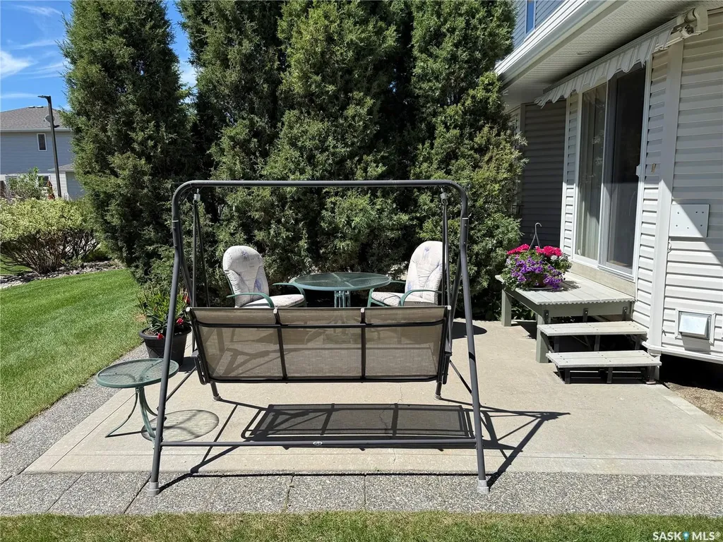 223 Mikkelson Drive Regina SK S4T 0A3