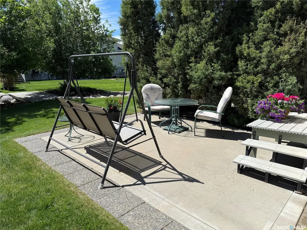 223 Mikkelson Drive Regina SK S4T 0A3