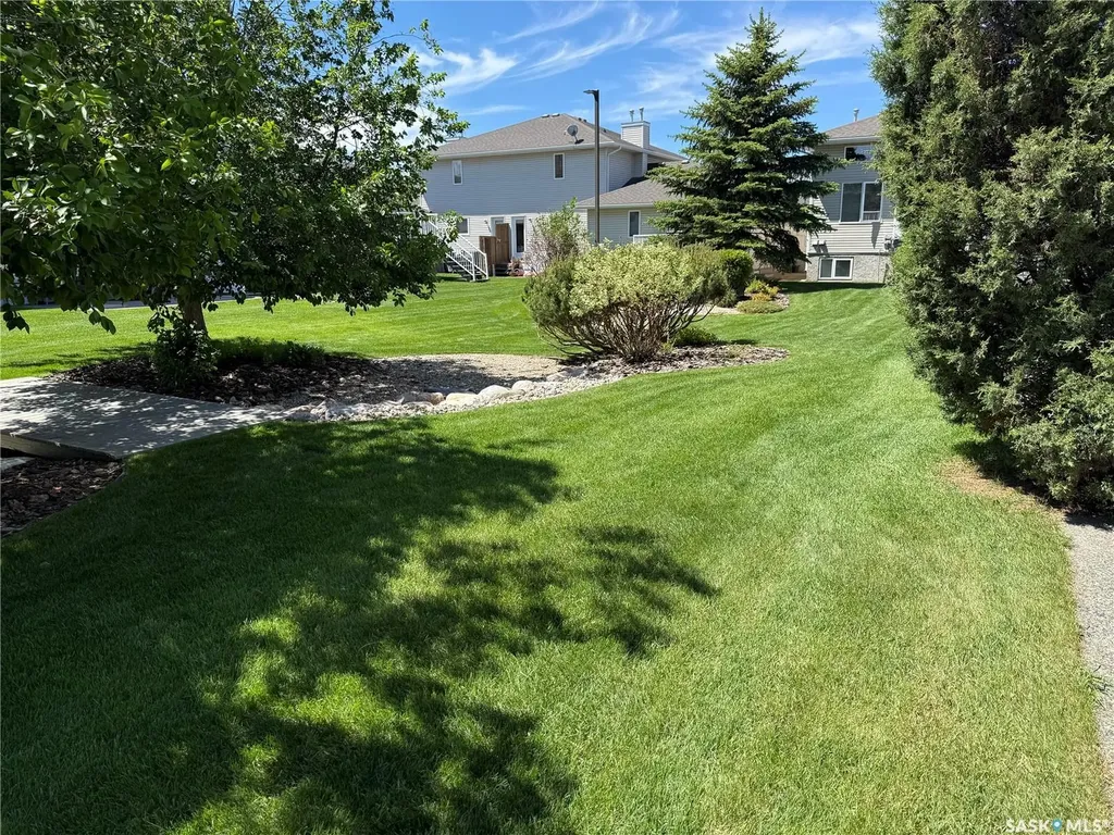 223 Mikkelson Drive Regina SK S4T 0A3