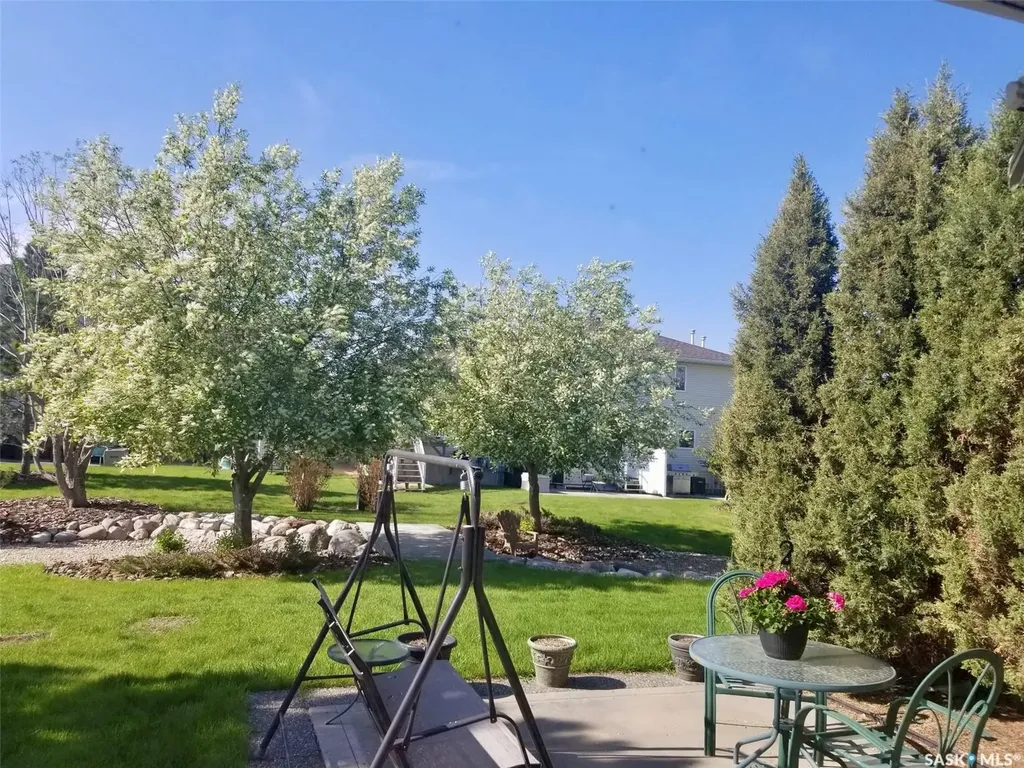 223 Mikkelson Drive Regina SK S4T 0A3