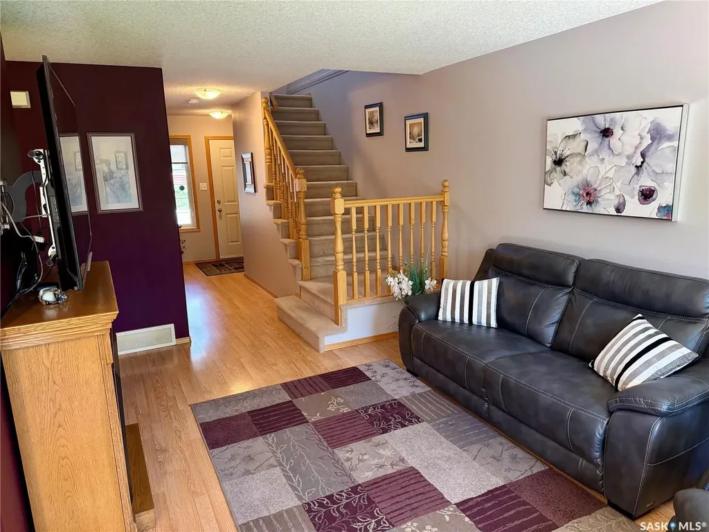 223 Mikkelson Drive Regina SK S4T 0A3