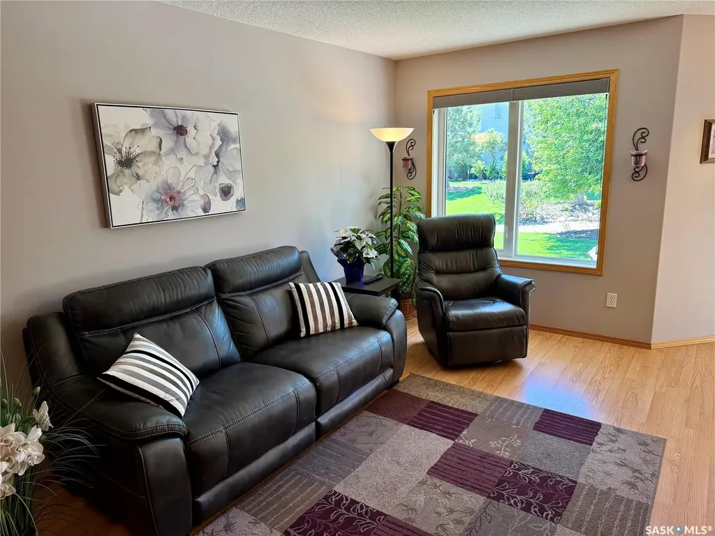 223 Mikkelson Drive Regina SK S4T 0A3
