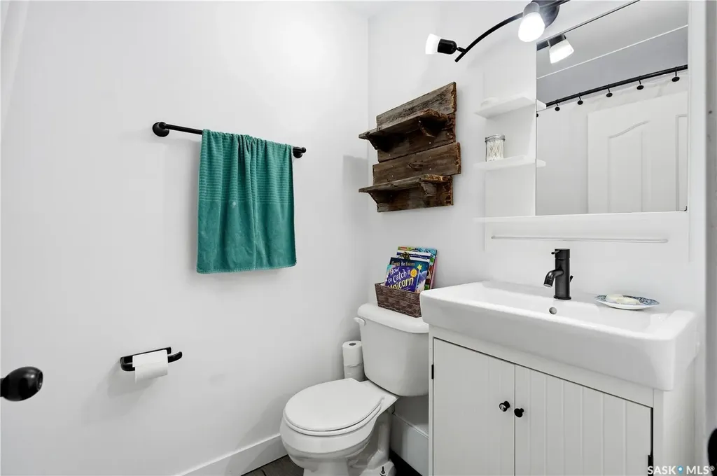 3322 Harrington Street Saskatoon SK S7H 3Y1