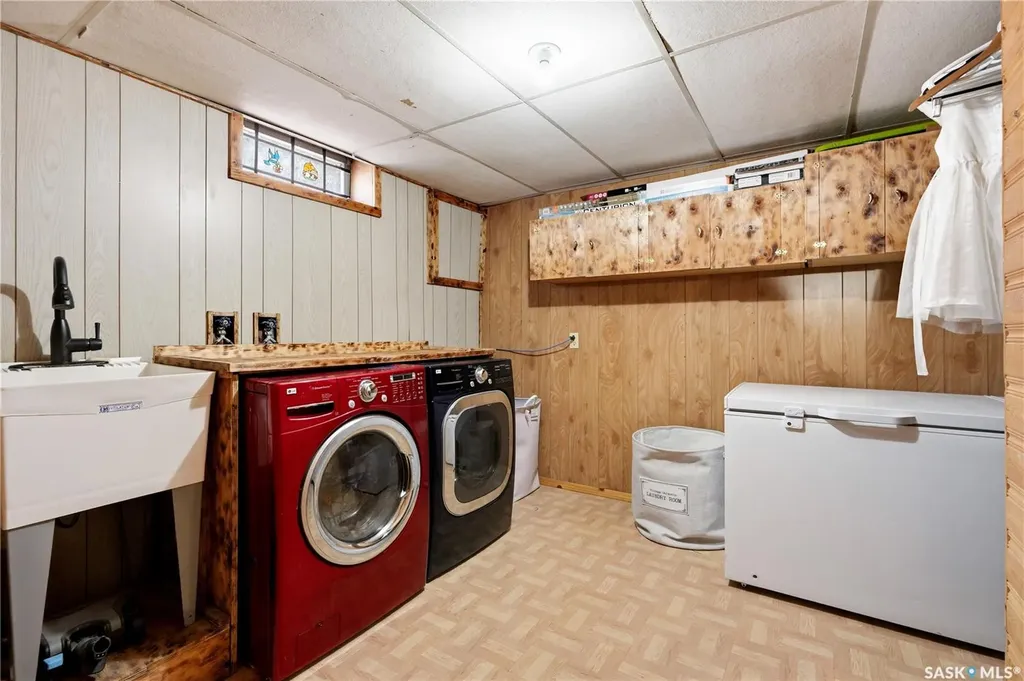 3322 Harrington Street Saskatoon SK S7H 3Y1