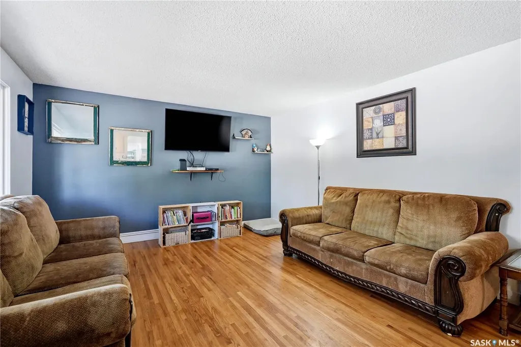 3322 Harrington Street Saskatoon SK S7H 3Y1