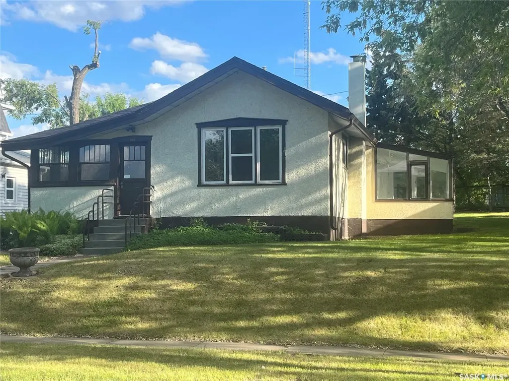 161 21st Street W Prince Albert SK S6V 4H8