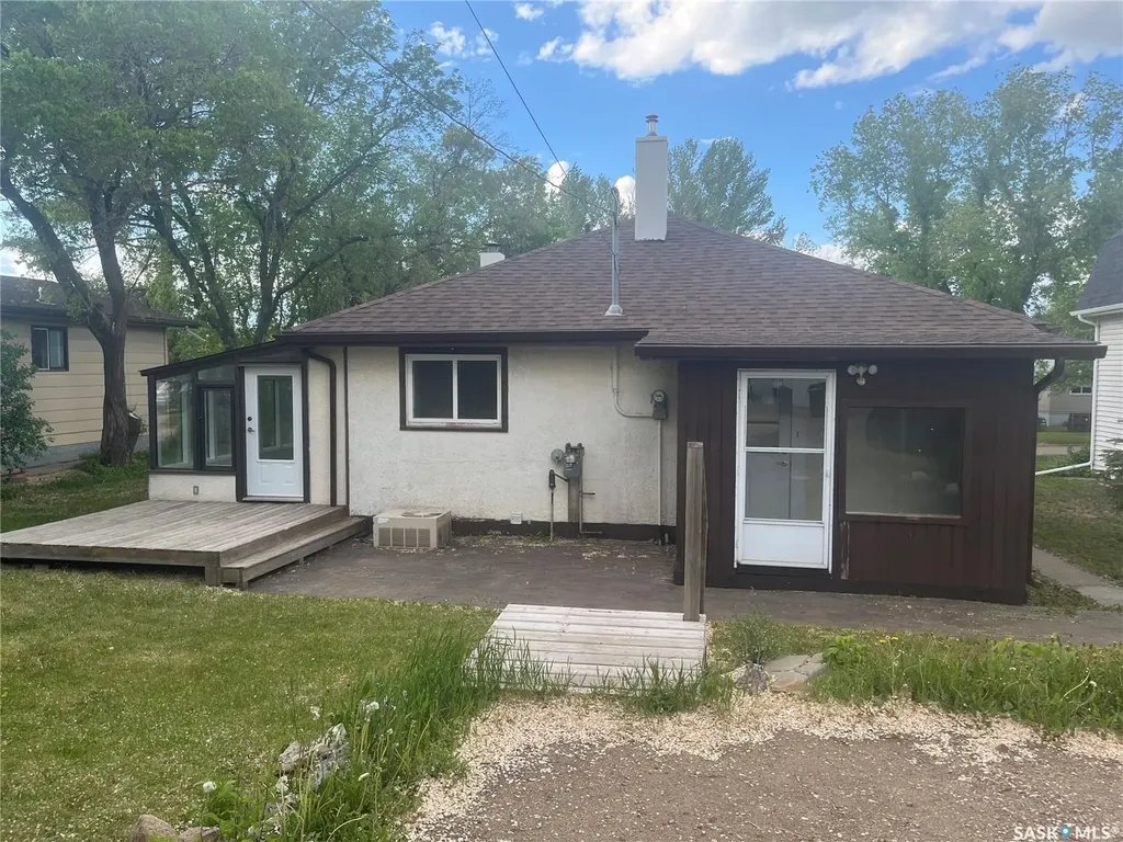 161 21st Street W Prince Albert SK S6V 4H8