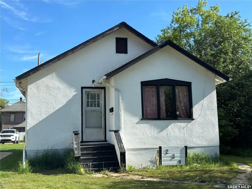230 10th Street E Prince Albert SK S6V 0Y9