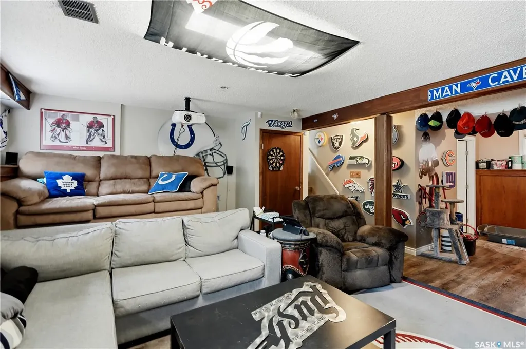 350 Weyakwin Drive Saskatoon SK S7J 4H5