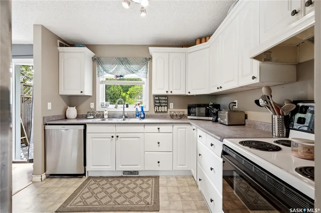 350 Weyakwin Drive Saskatoon SK S7J 4H5