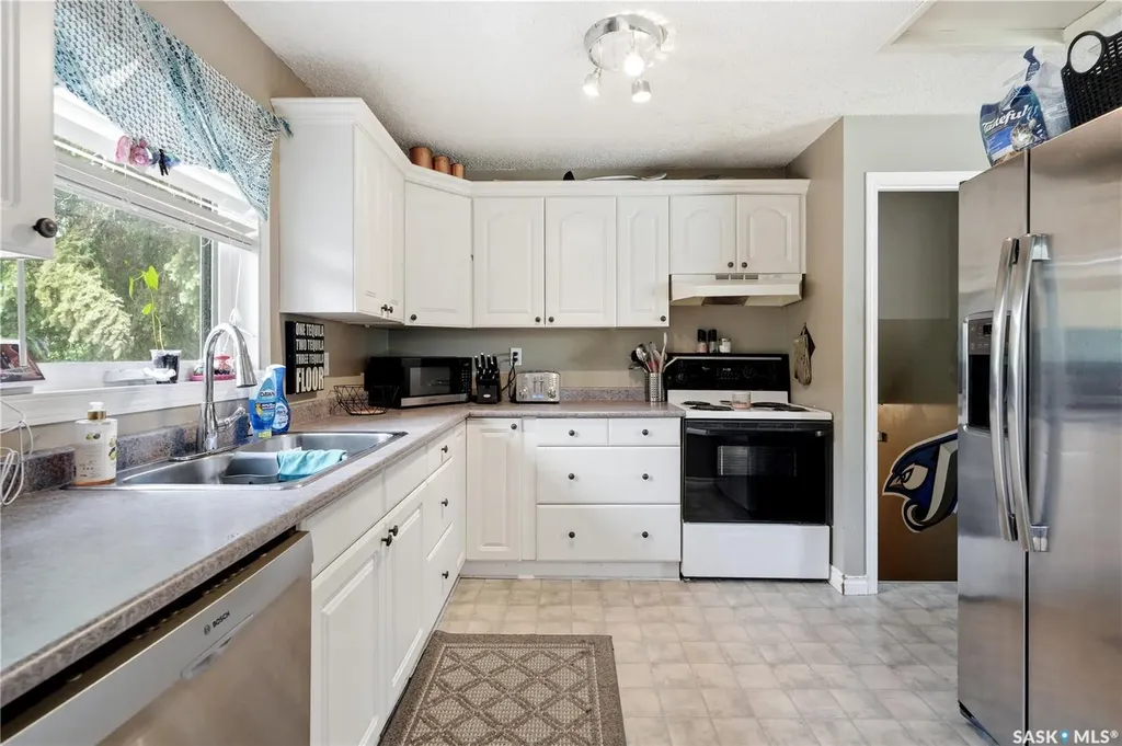 350 Weyakwin Drive Saskatoon SK S7J 4H5