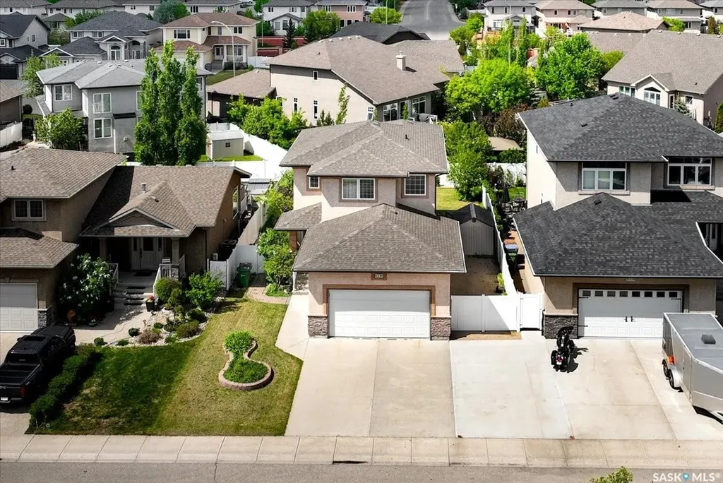 8338 Wascana Gardens Way Regina SK S4V 1E8