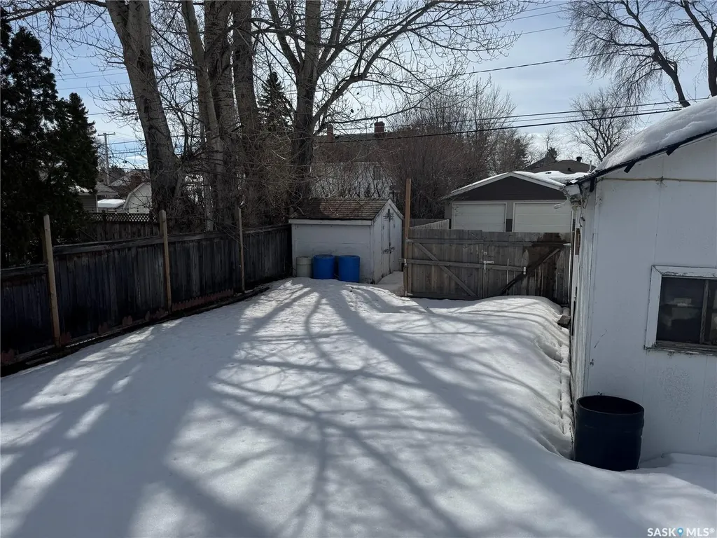71 22nd Street E Prince Albert SK S6V 1M8