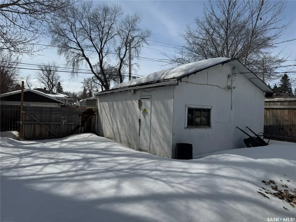 71 22nd Street E Prince Albert SK S6V 1M8