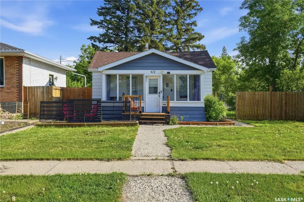 412 Vaughan Street Moose Jaw SK S6H 5N2