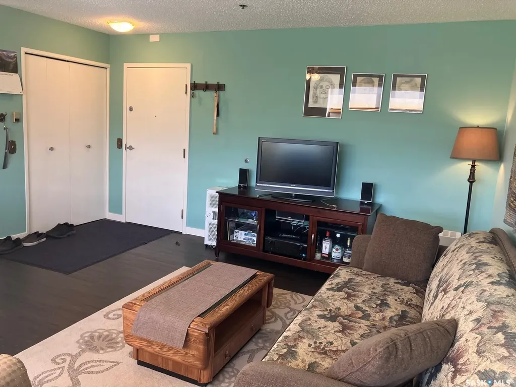 102 Manor Drive Nipawin SK S0E 1E0
