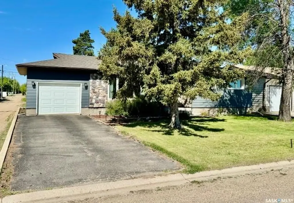 503 2nd Street NE Watson SK S0K 4V0