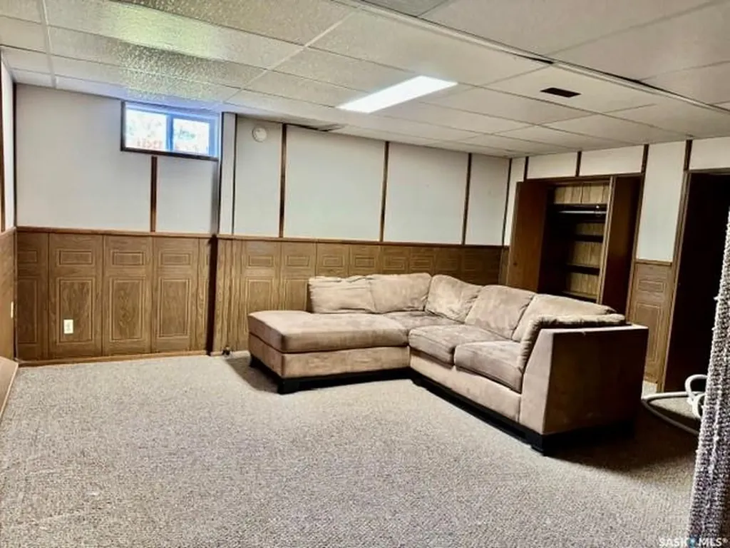 503 2nd Street NE Watson SK S0K 4V0