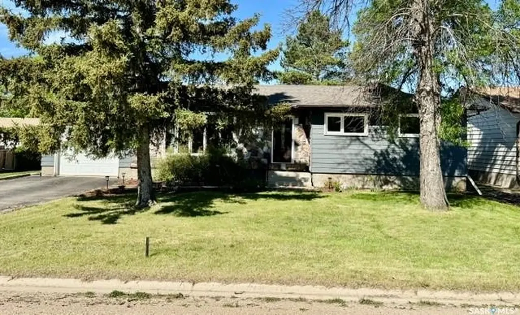 503 2nd Street NE Watson SK S0K 4V0