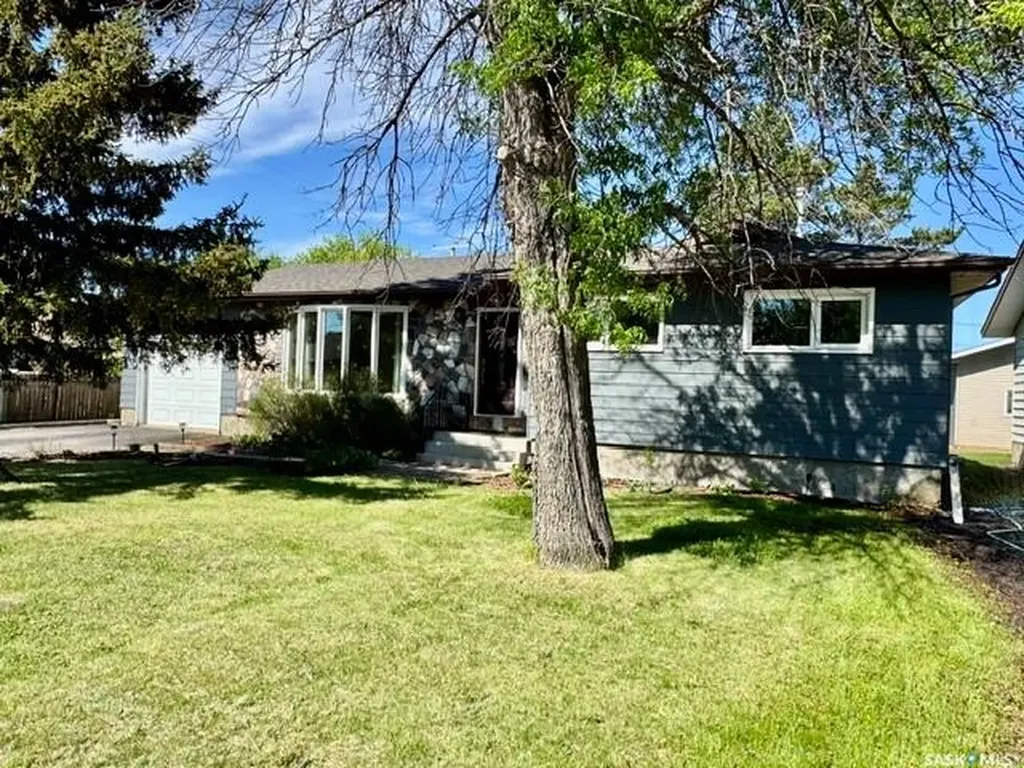 503 2nd Street NE Watson SK S0K 4V0