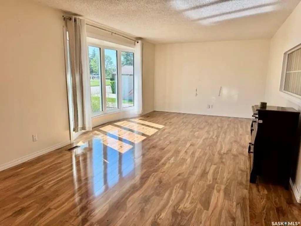 503 2nd Street NE Watson SK S0K 4V0