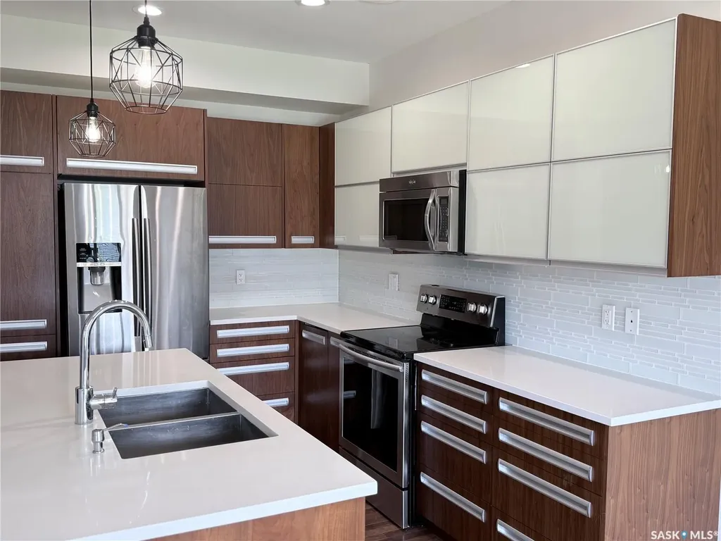 147 Tweed Lane Saskatoon SK S7V 0K1