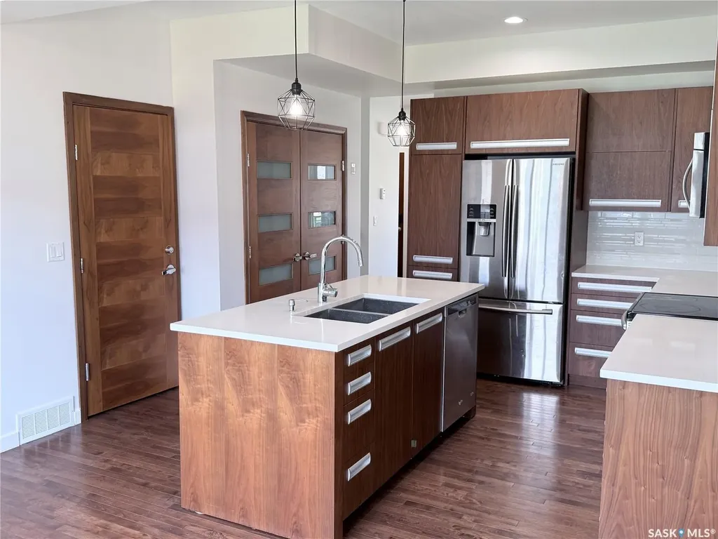 147 Tweed Lane Saskatoon SK S7V 0K1