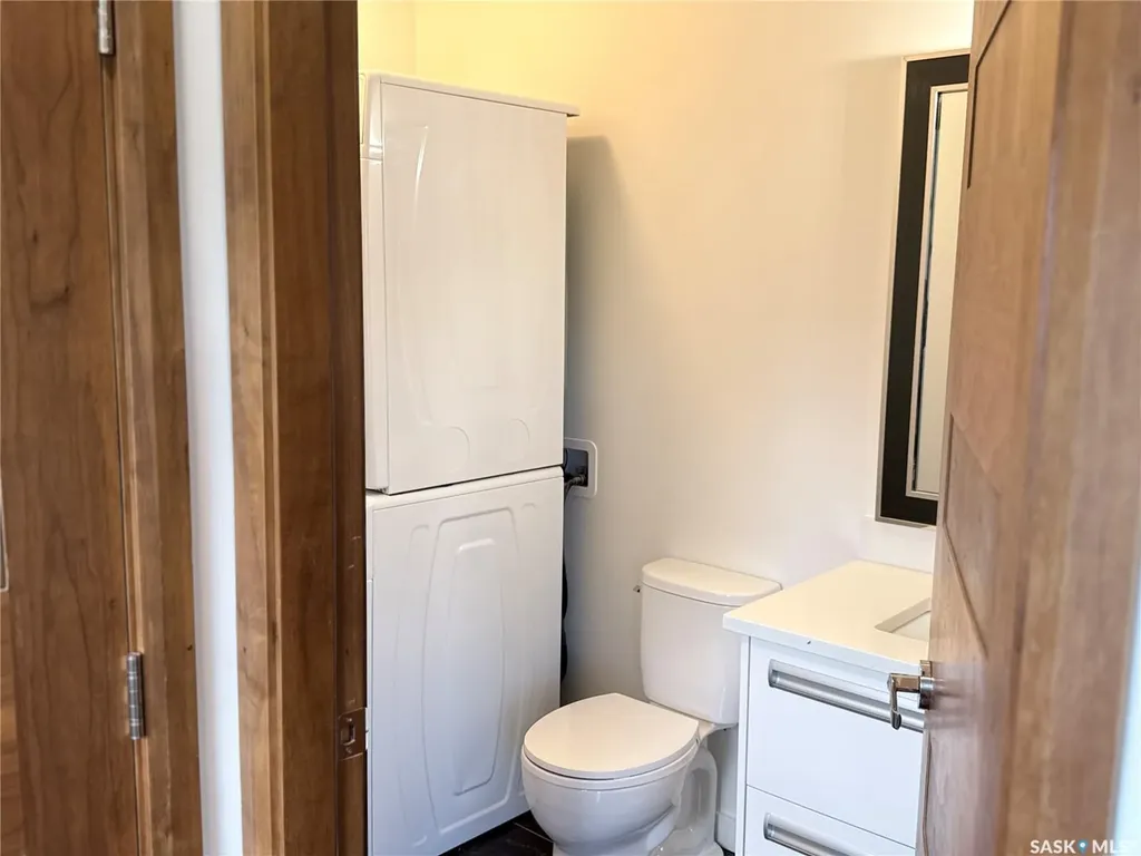 147 Tweed Lane Saskatoon SK S7V 0K1