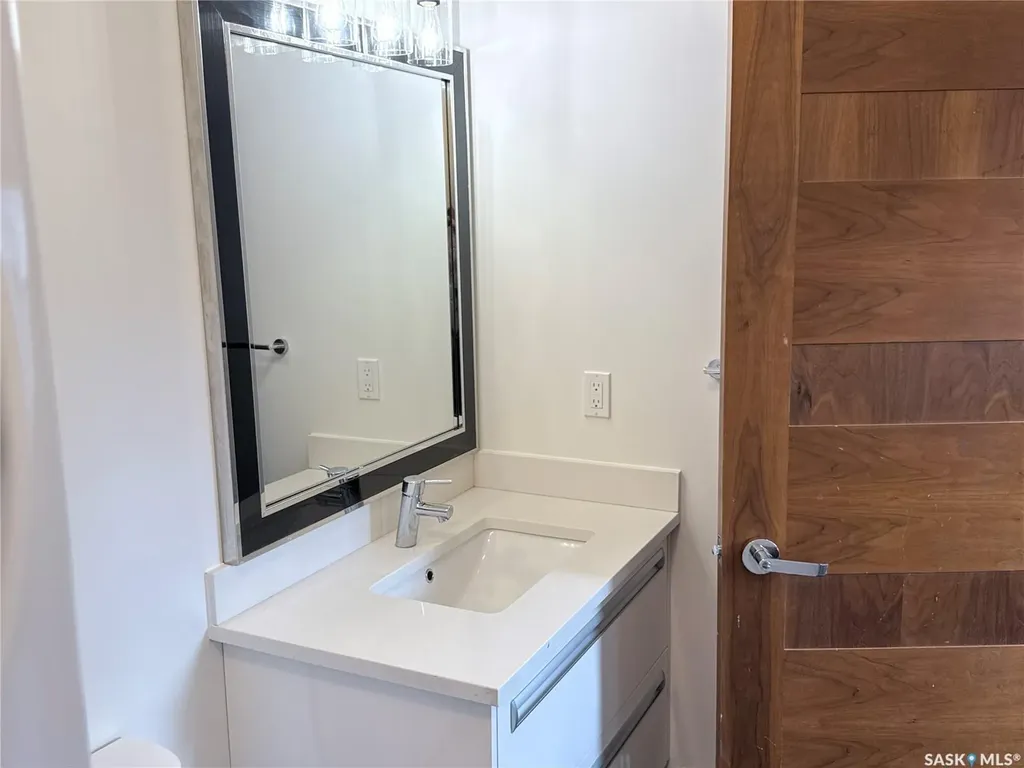 147 Tweed Lane Saskatoon SK S7V 0K1