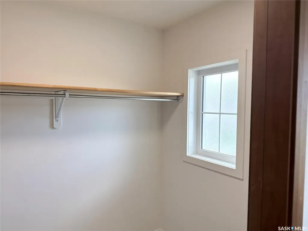 147 Tweed Lane Saskatoon SK S7V 0K1