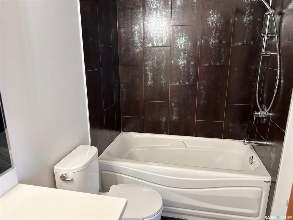 147 Tweed Lane Saskatoon SK S7V 0K1